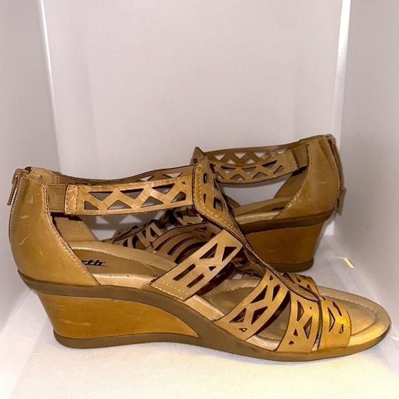Earth Cutout Leather Wedge Sandals Size 12 - EUC - Picture 6 of 10